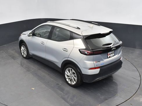 Used 2023 Chevrolet Bolt EUV LT image 34