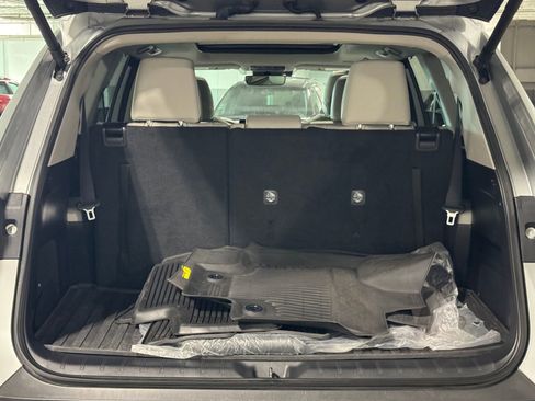 Used 2024 Toyota Grand Highlander Limited image 12