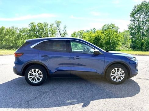 Used 2023 Ford Escape Active w/ Cold Weather Package FWD image 6