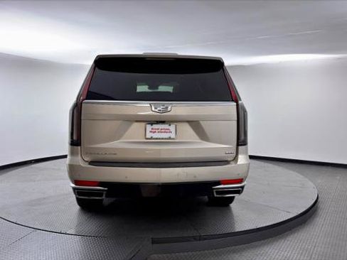 Used 2021 Cadillac Escalade ESV Premium Luxury AWD/4WD image 7