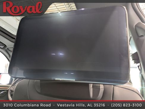Used 2024 GMC Yukon Denali Ultimate AWD/4WD image 11