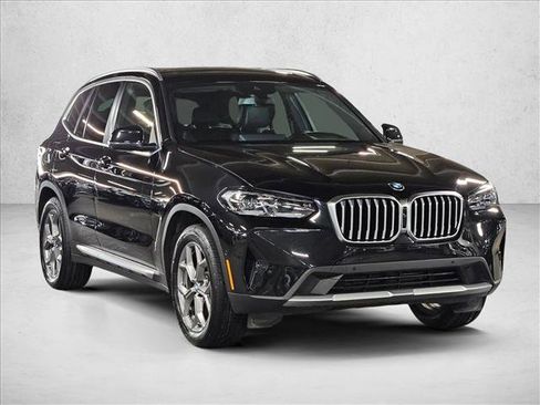 Used 2024 BMW X3 xDrive30i w/ Premium Package image 3