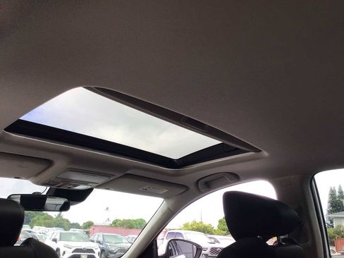 Used 2019 Honda Accord EX image 22