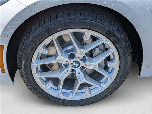 Used 2025 BMW 330i Sedan image 9