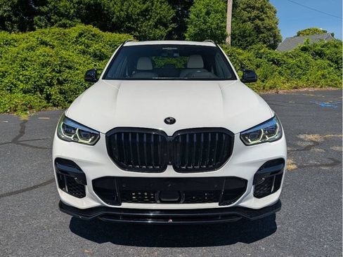Used 2022 BMW X5 M50i w/ Executive Package AWD/4WD image 2