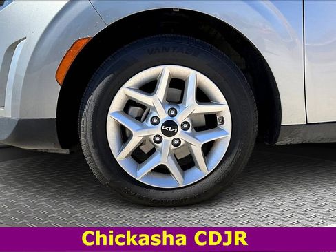 Used 2024 Kia Soul LX w/ Option Group 015 image 31