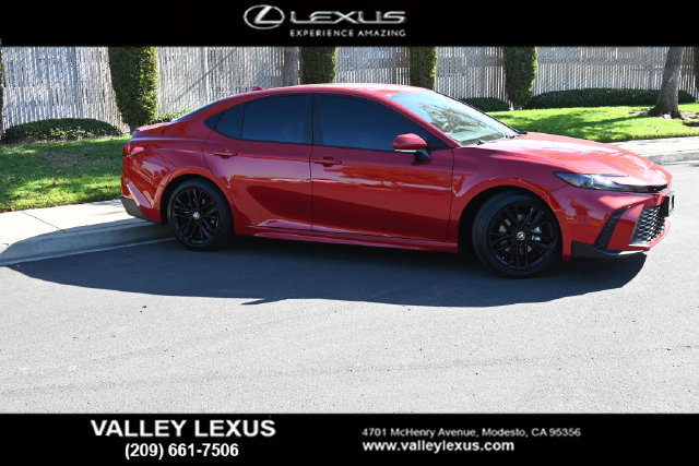 Used 2026 Toyota Camry SE FWD image 3