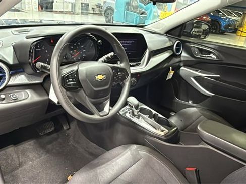 Certified 2024 Chevrolet Trax LS image 8