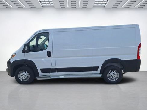 Used 2025 RAM ProMaster 2500 w/ U-Haul Equipment Group FWD image 7