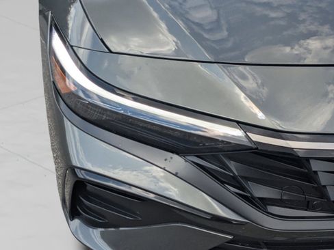 New 2025 Hyundai Elantra SEL FWD image 30