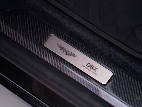 Used 2025 Aston Martin DBX 707 image 14