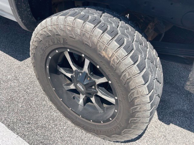Used 2018 GMC Sierra 2500 Denali w/ Duramax Plus Package AWD/4WD image 11