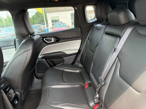 Used 2025 Jeep Compass Limited AWD/4WD image 15