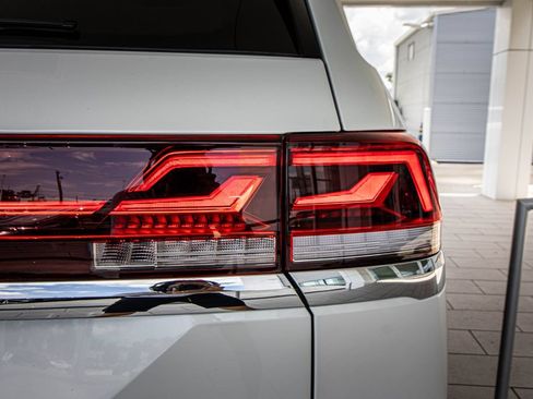 New 2026 Volkswagen Atlas SE FWD image 16