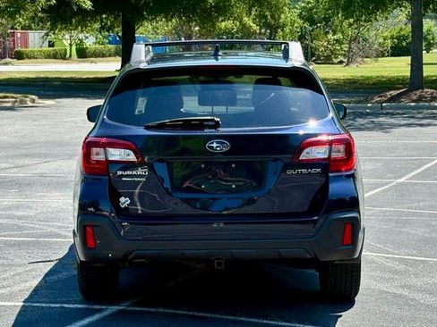 Used 2018 Subaru Outback 2.5i Premium AWD/4WD image 6