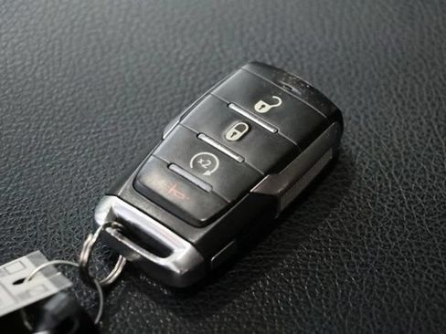 Used 2023 RAM 1500 Big Horn AWD/4WD image 41