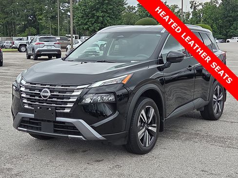 Used 2025 Nissan Rogue SL FWD image 2