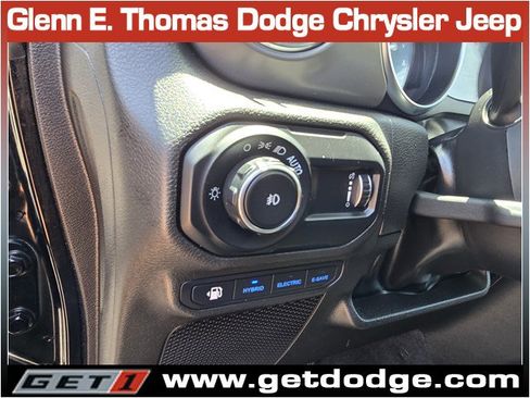 Used 2023 Jeep Wrangler Unlimited Rubicon 4xe AWD/4WD image 19