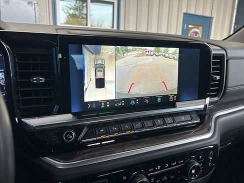 Used 2022 Chevrolet Silverado 1500 LTZ w/ LTZ Convenience Package II AWD/4WD image 20