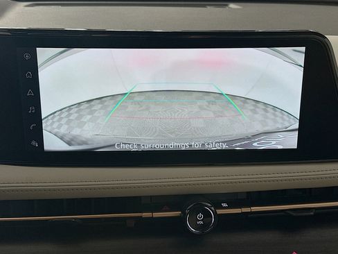 Used 2023 Nissan Ariya FWD image 23