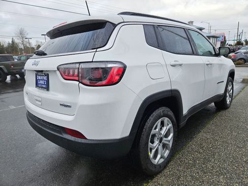 New 2026 Jeep Compass Latitude image 5