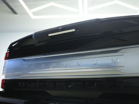 Used 2018 Ford F250 Platinum w/ Platinum Ultimate Package image 12