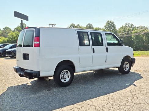 Used 2019 Chevrolet Express 2500 w/ Enhanced Convenience Package RWD image 5