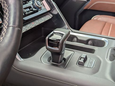 Used 2025 GMC Sierra 1500 Denali Ultimate image 8