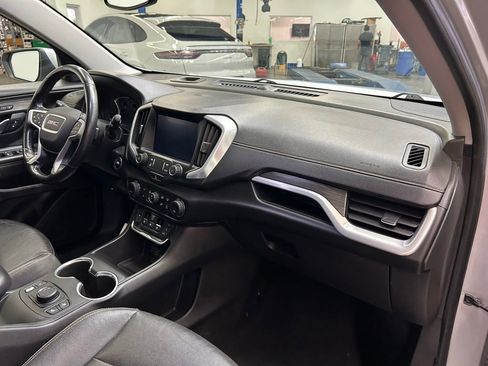 Used 2021 GMC Terrain SLT FWD image 18