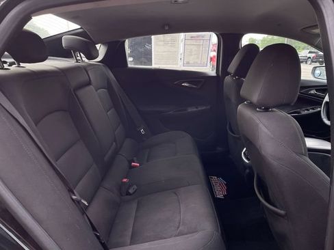 Used 2018 Chevrolet Malibu LT FWD image 25