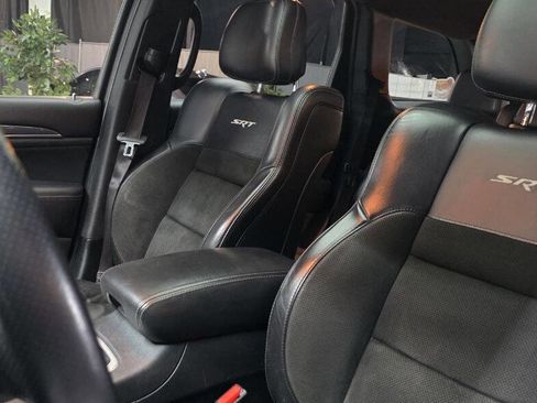 Used 2018 Jeep Grand Cherokee SRT image 29