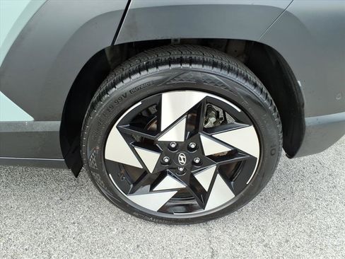 Used 2024 Hyundai Kona Limited image 4