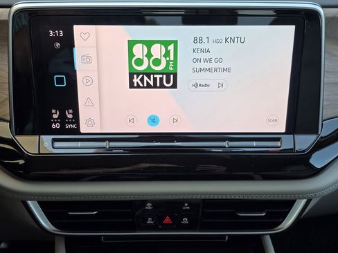 Used 2026 Volkswagen Atlas SE image 12