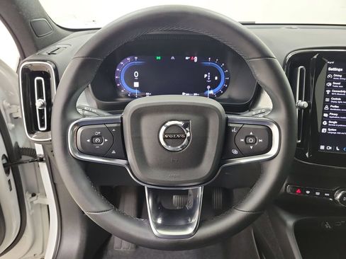 Certified 2024 Volvo XC40 B5 Core image 22