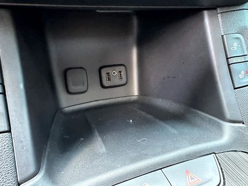 Used 2019 GMC Acadia SLT w/ Black Edition image 48