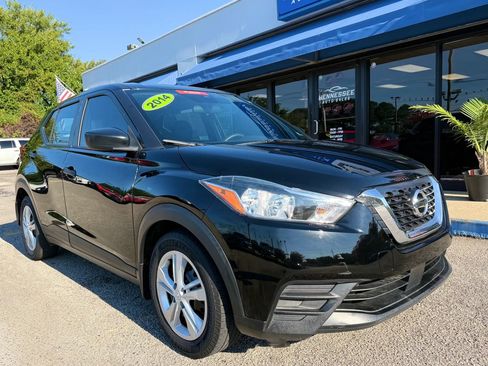 Used 2020 Nissan Kicks S FWD image 20