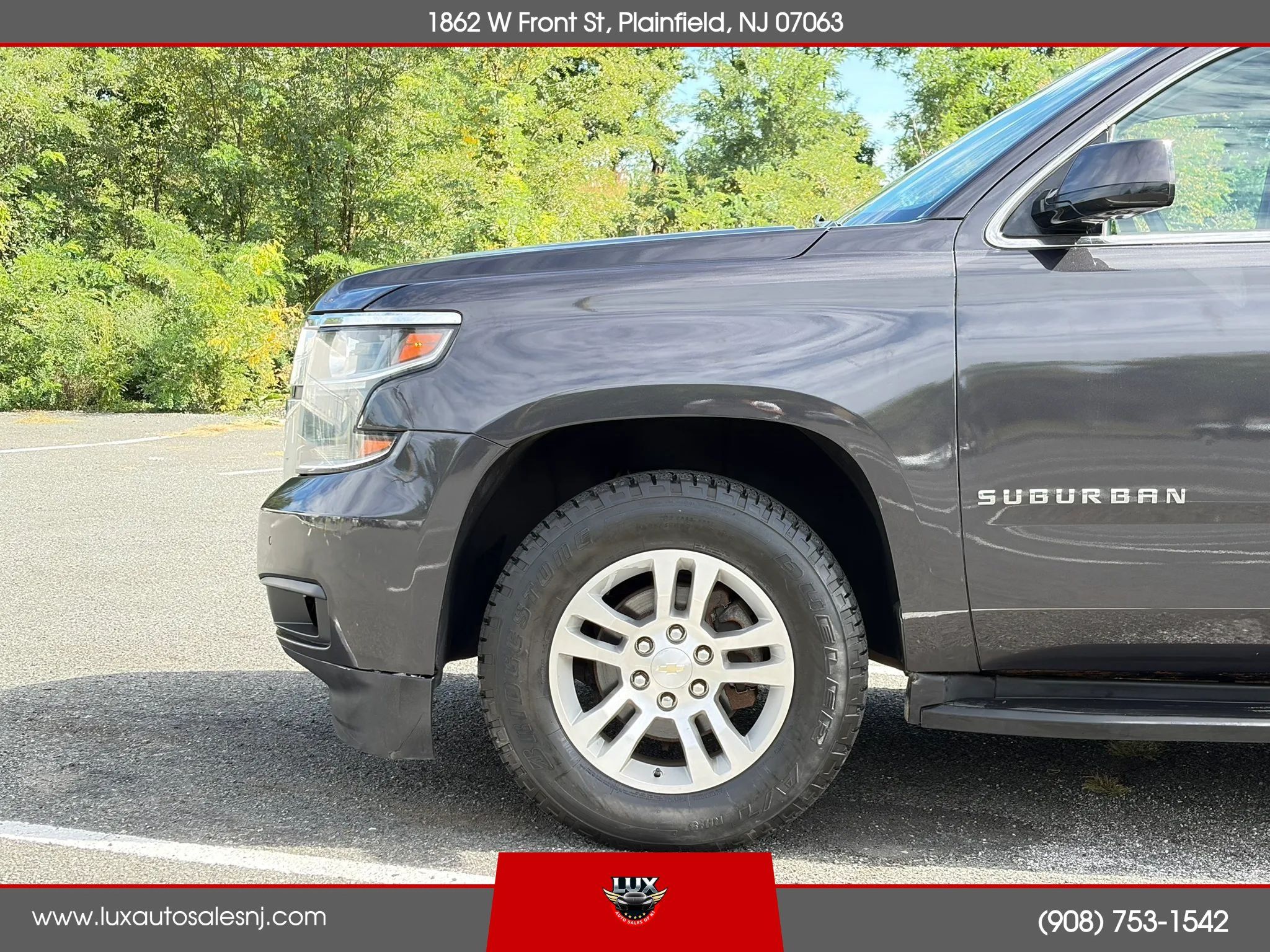Used 2018 Chevrolet Suburban LT w/ Luxury Package AWD/4WD image 12