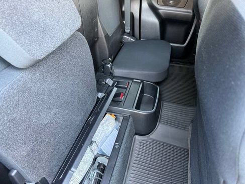 Used 2021 Toyota Tacoma TRD Off-Road AWD/4WD image 17