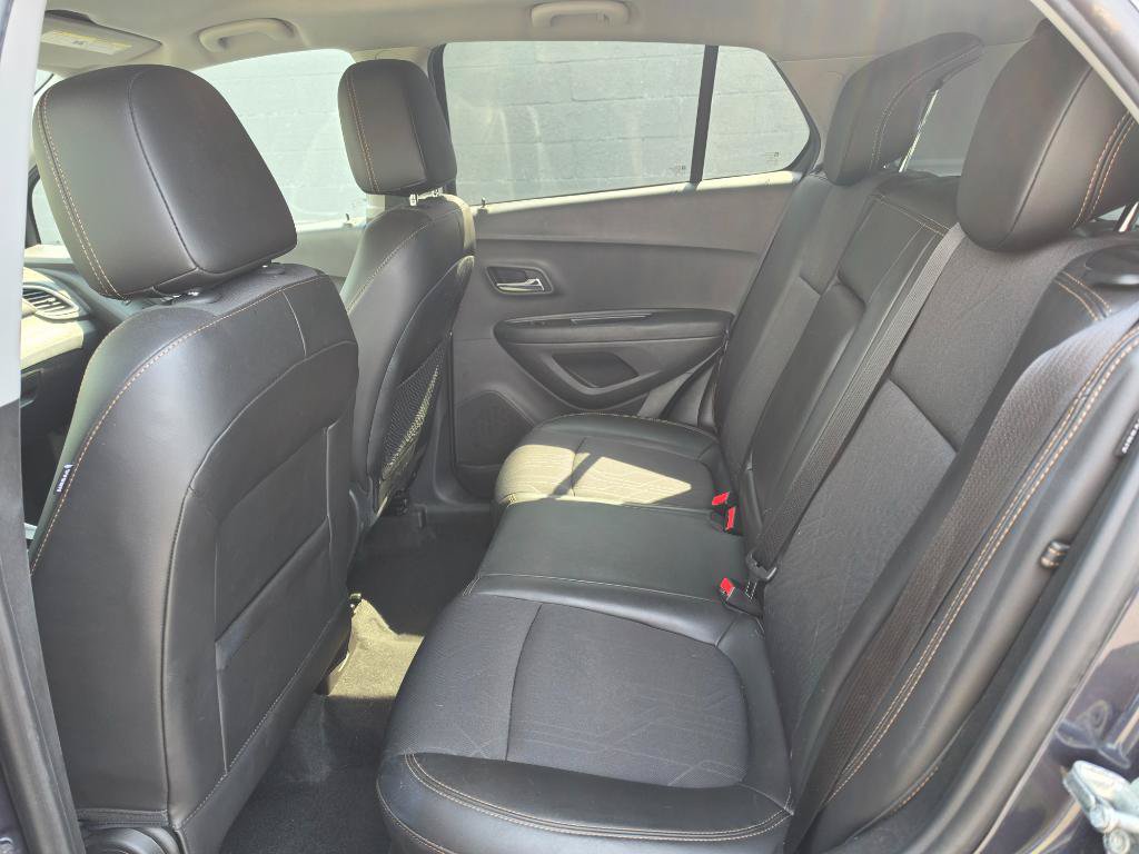 Used 2018 Chevrolet Trax LT w/ LT Convenience Package FWD image 10