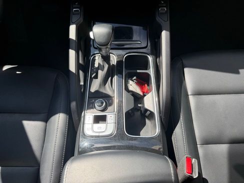 Used 2025 Kia Telluride S AWD/4WD image 18