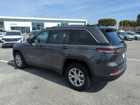 Used 2022 Jeep Grand Cherokee Limited image 9