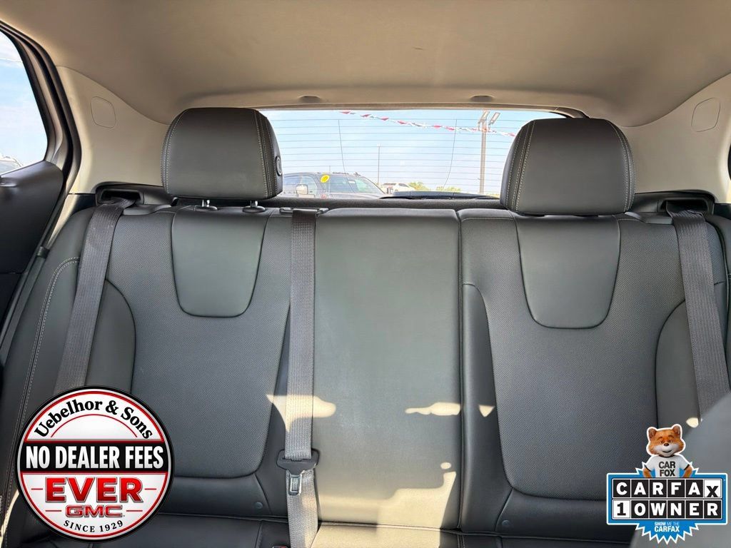 Used 2024 Buick Encore GX Sport Touring AWD/4WD image 19