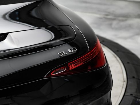 Used 2022 Mercedes-Benz SL 63 AMG 4MATIC image 16