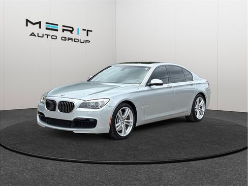 Used 2014 BMW 750i RWD image 4