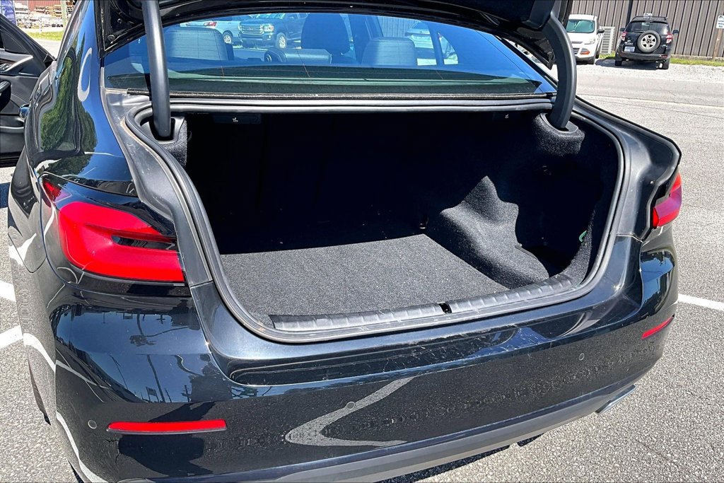 Used 2023 BMW 540i w/ Convenience Package RWD image 36