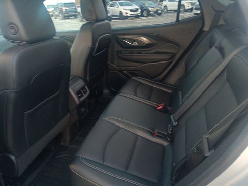 Certified 2022 GMC Terrain SLT w/ Infotainment Package II image 12