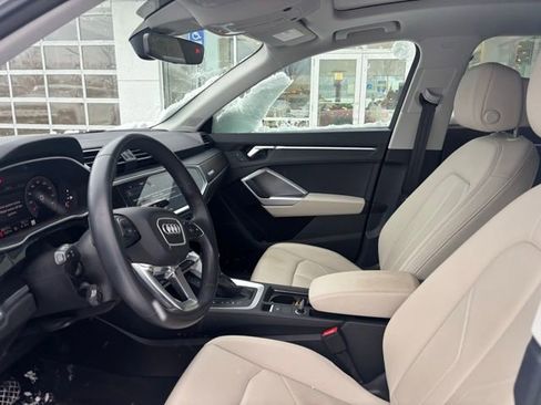 Used 2022 Audi Q3 2.0T Premium Plus image 9