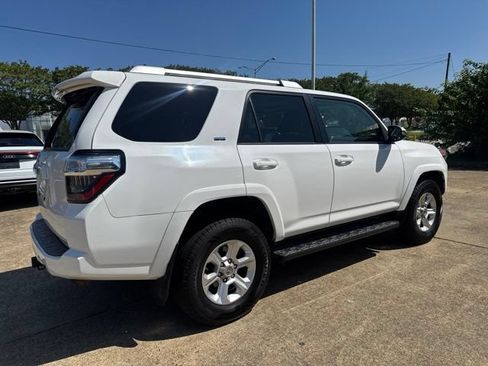 Used 2018 Toyota 4Runner SR5 Premium AWD/4WD image 5