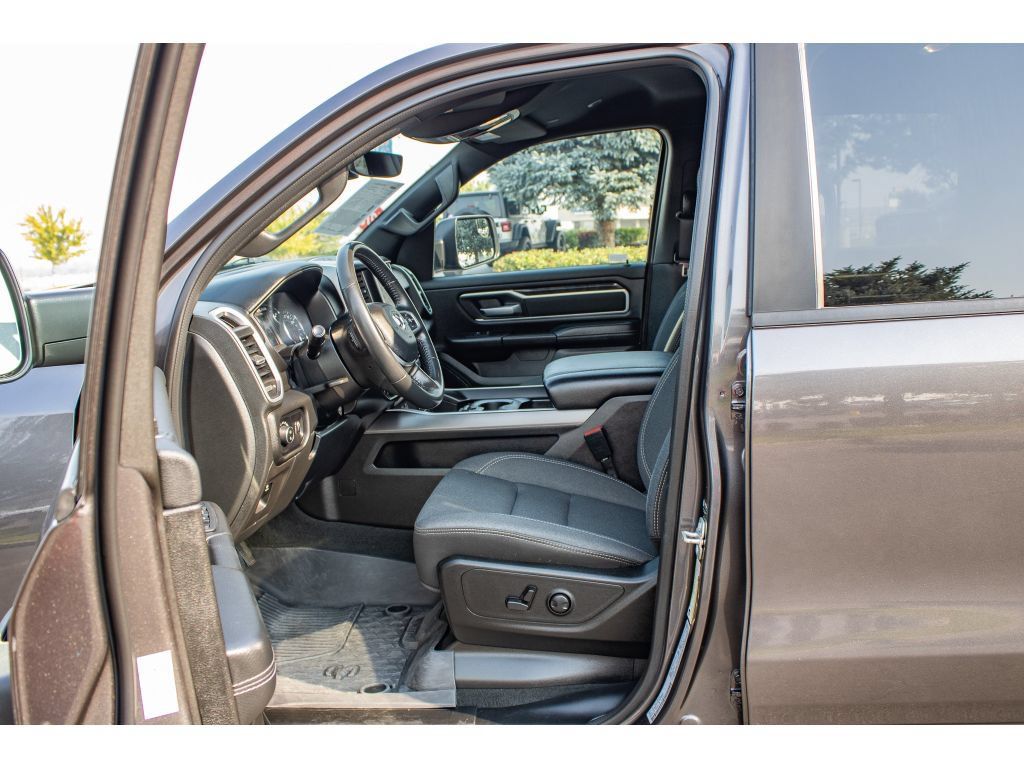 Used 2023 RAM 1500 Big Horn AWD/4WD image 28