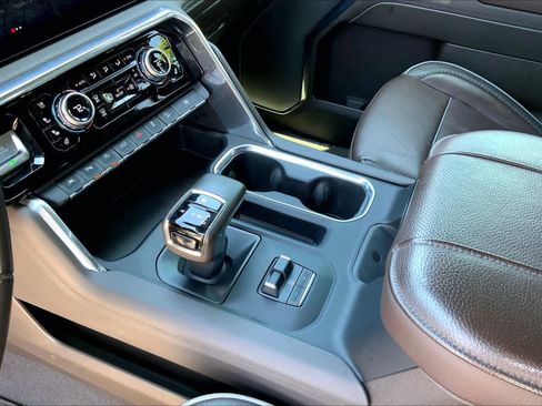 Used 2024 GMC Sierra 1500 Denali image 16